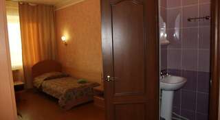 Гостиница Лайнер Якутск Стандартный двухместный номер с 2 отдельными кроватями-4